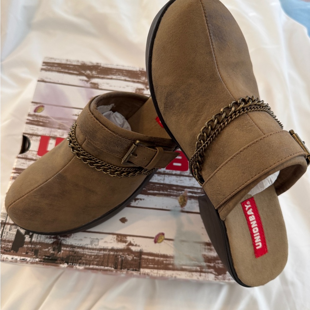 UNIONBAY Taupe Mules with Chain Detail
